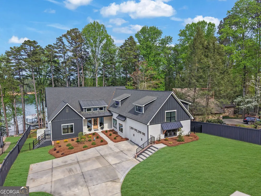 6093 Shadburn Ferry RD Buford, GA 30518
