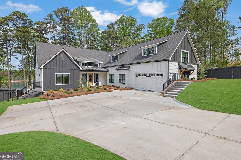 6093 Shadburn Ferry RD Buford, GA 30518