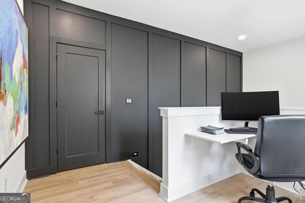 6093 Shadburn Ferry RD Buford, GA 30518