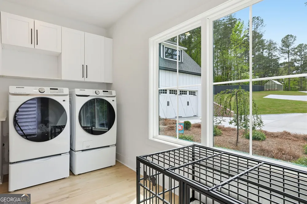 6093 Shadburn Ferry RD Buford, GA 30518