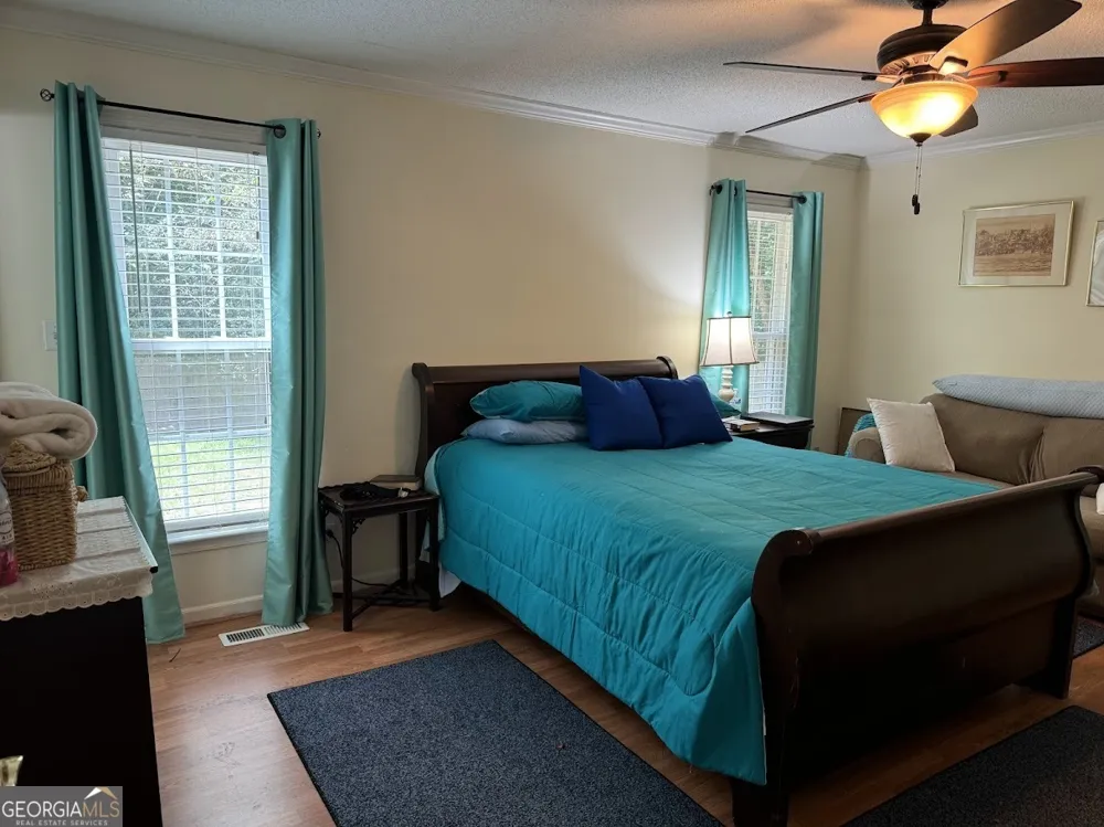 1922 Sourwood DR Dalton, GA 30720