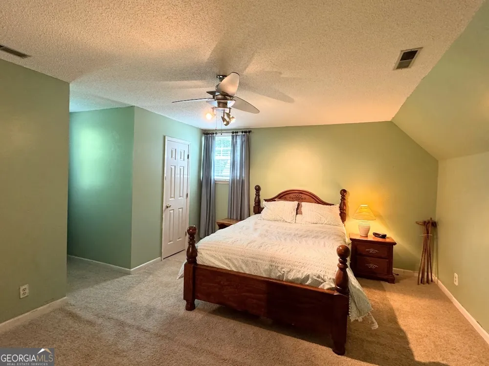 1922 Sourwood DR Dalton, GA 30720