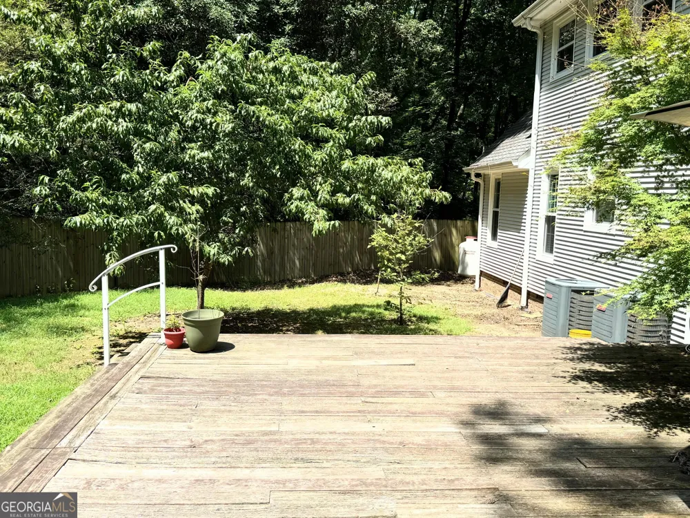 1922 Sourwood DR Dalton, GA 30720