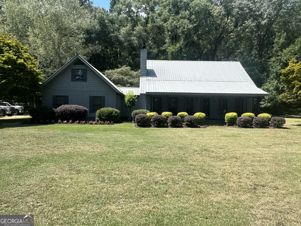 3852 Poor Robin RD Sylvania, GA 30467