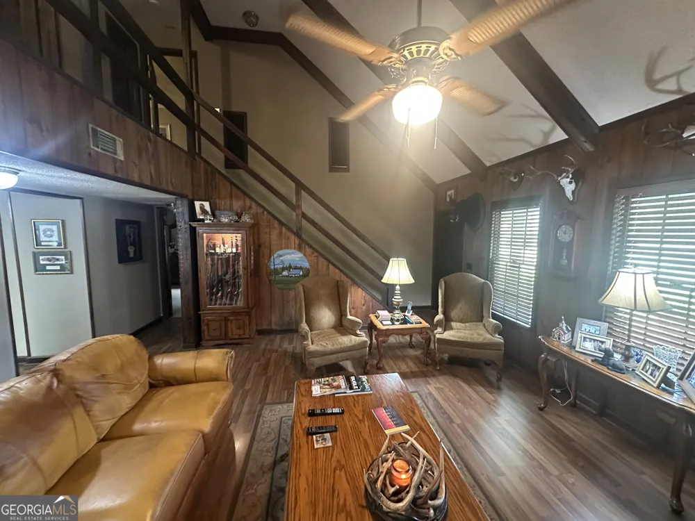3852 Poor Robin RD Sylvania, GA 30467
