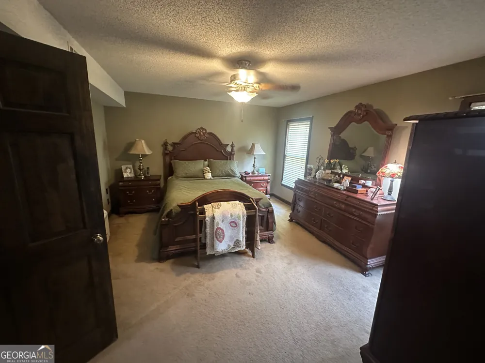 3852 Poor Robin RD Sylvania, GA 30467