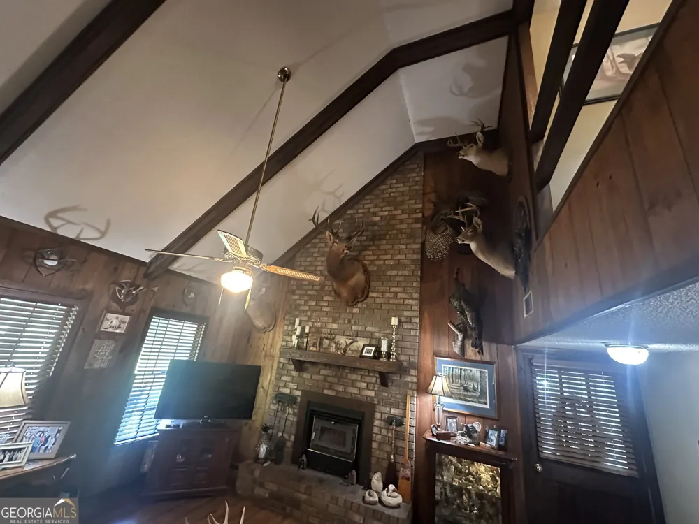 3852 Poor Robin RD Sylvania, GA 30467