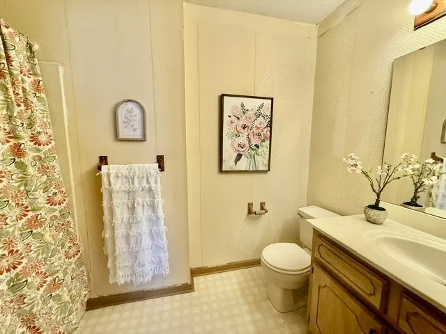 2411 Woodleaf Court Ardmore, OK 73401
