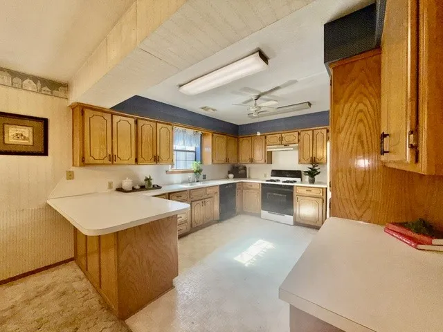 2411 Woodleaf Court Ardmore, OK 73401