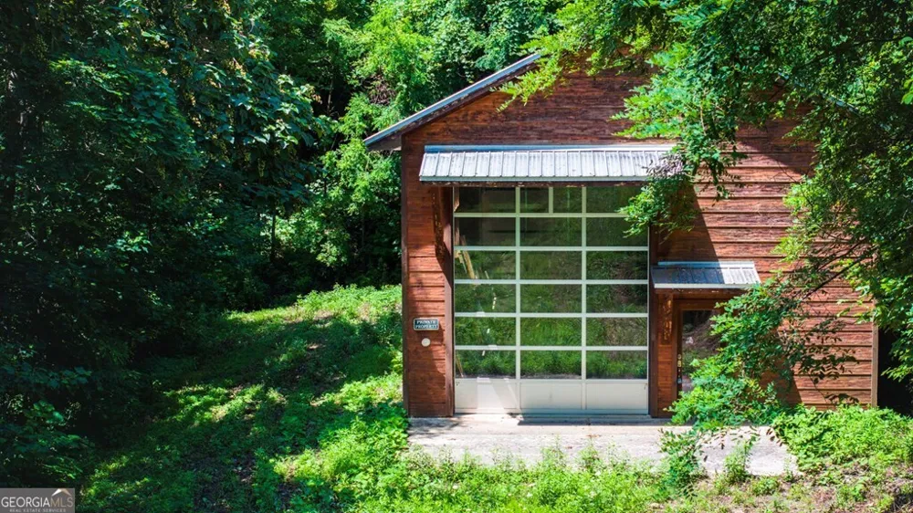 235 Rios DR Bryson City, NC 28713
