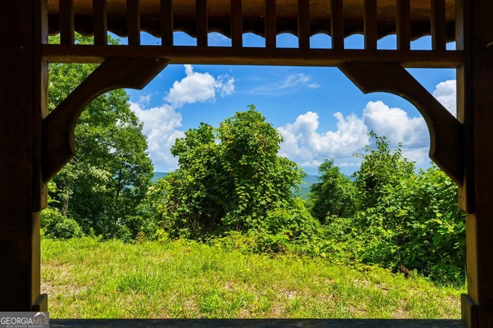 235 Rios DR Bryson City, NC 28713