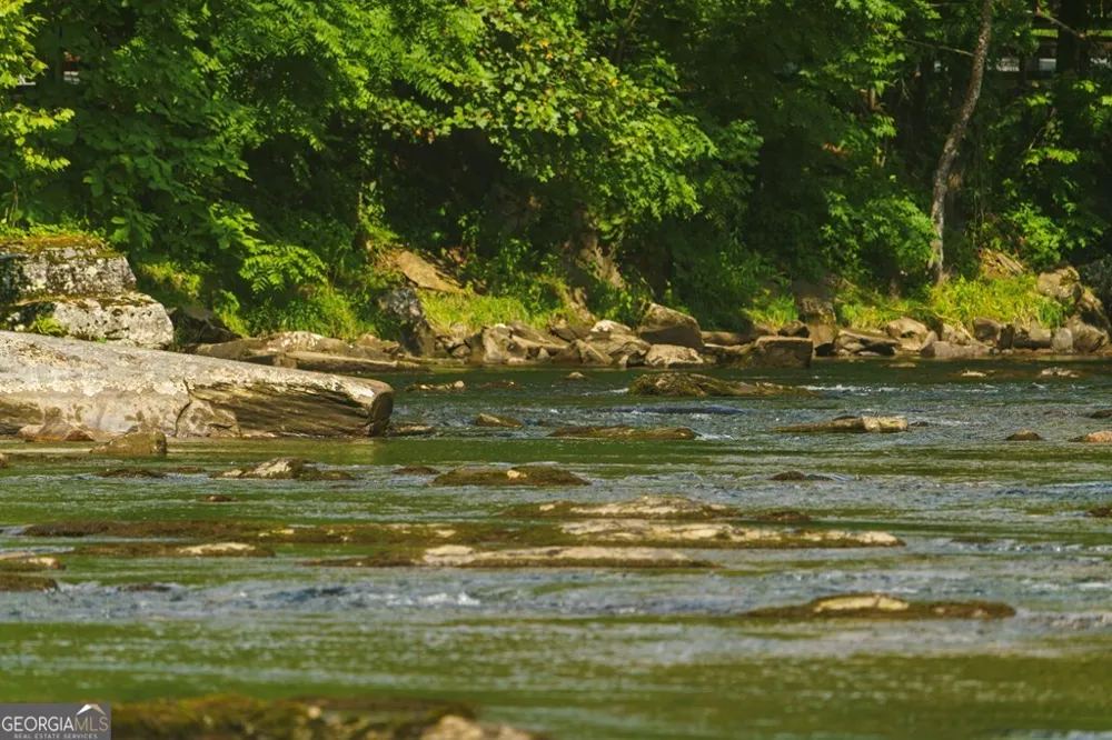 235 Rios DR Bryson City, NC 28713