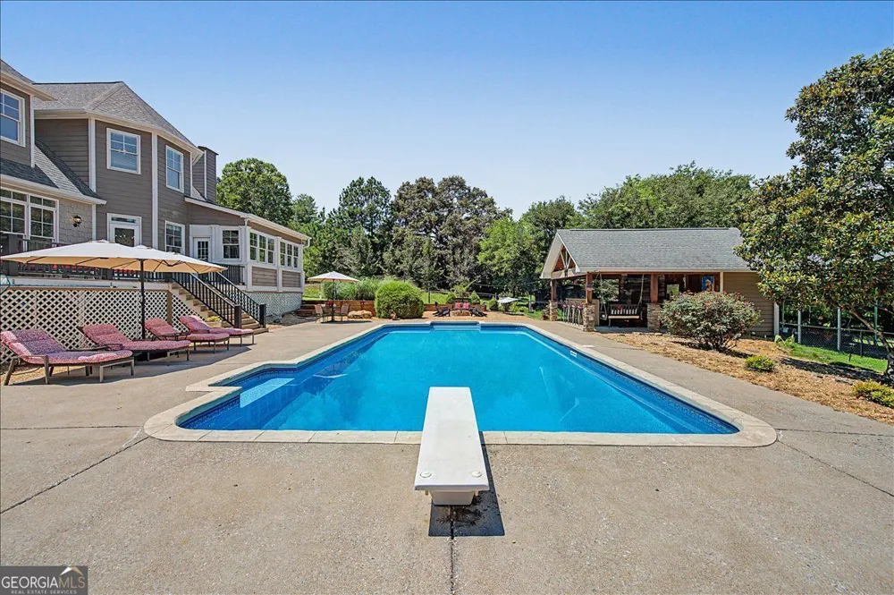 1334 Euharlee RD Euharlee, GA 30120