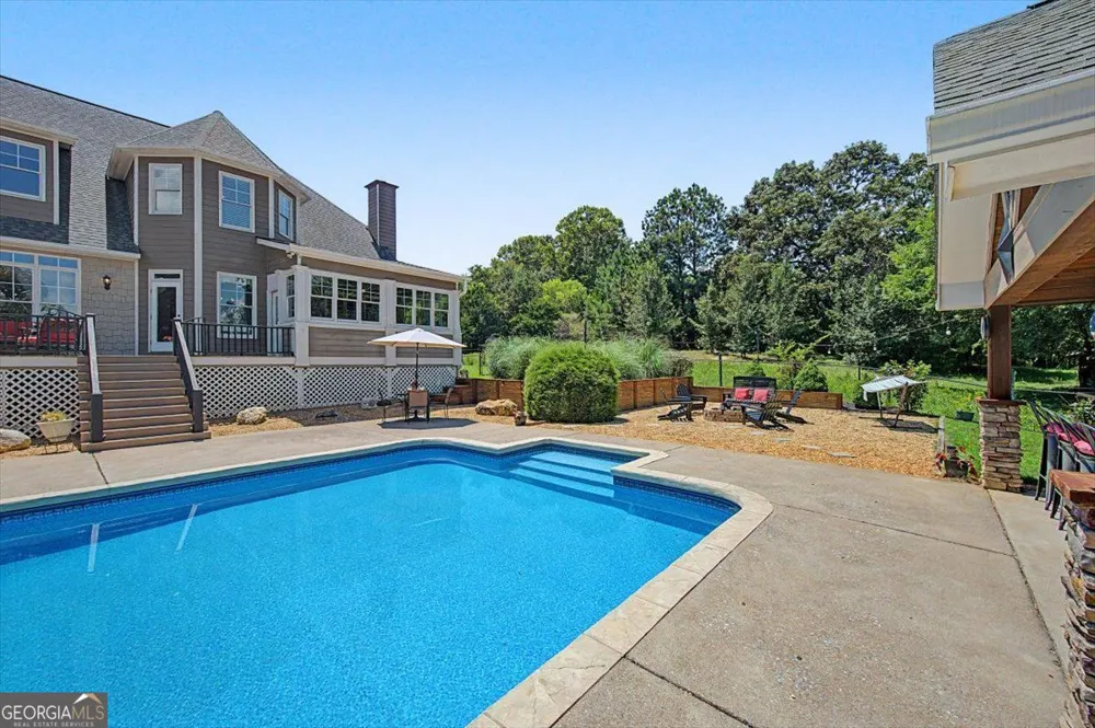 1334 Euharlee RD Euharlee, GA 30120