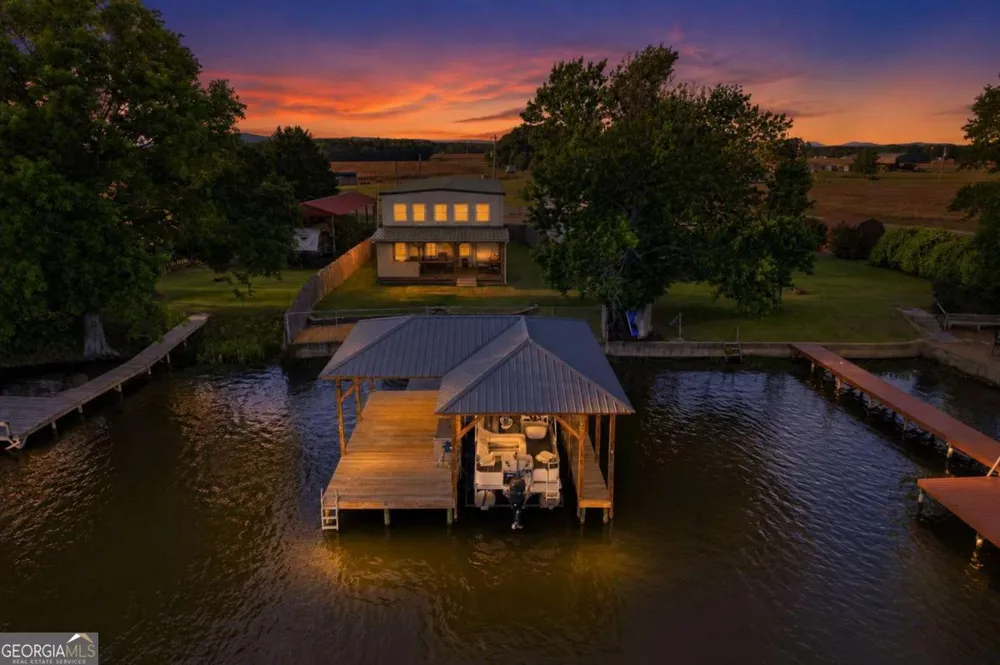 165 County Road 783 Centre, AL 35960
