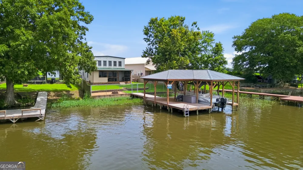 165 County Road 783 Centre, AL 35960