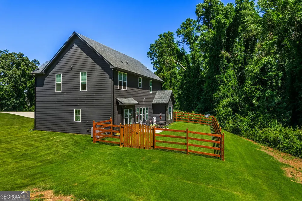 24 Plantation Oaks DR Rockmart, GA 30153