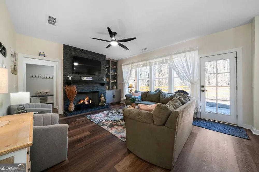 24 Plantation Oaks DR Rockmart, GA 30153