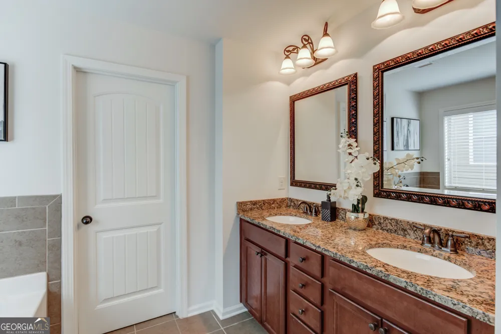 6907 Trailing Ivy WAY Flowery Branch, GA 30542