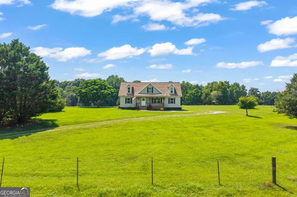 1718 Ed Bennett RD Nicholson, GA 30565