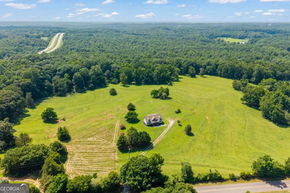 1718 Ed Bennett RD Nicholson, GA 30565