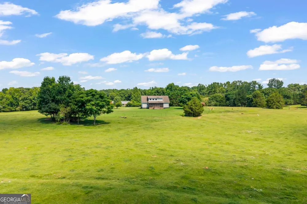 1718 Ed Bennett RD Nicholson, GA 30565