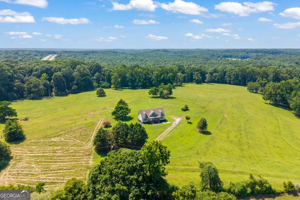 1718 Ed Bennett RD Nicholson, GA 30565