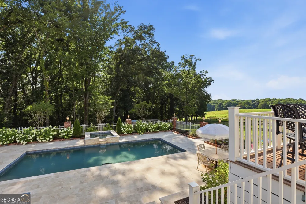 527 N Mize RD Mount Airy, GA 30563