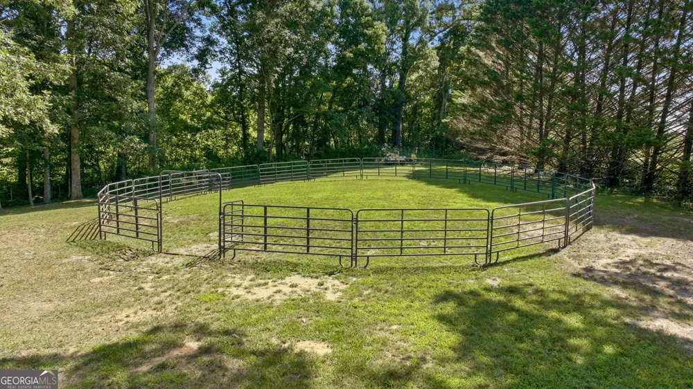 527 N Mize RD Mount Airy, GA 30563