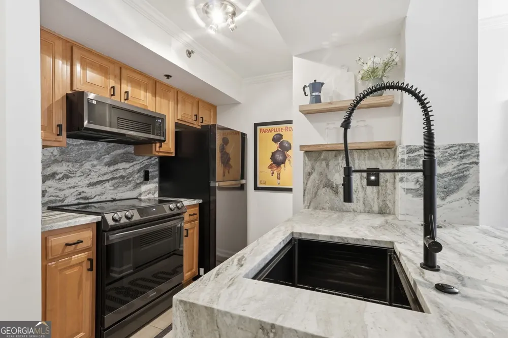 795 Hammond DR Sandy Springs, GA 30328