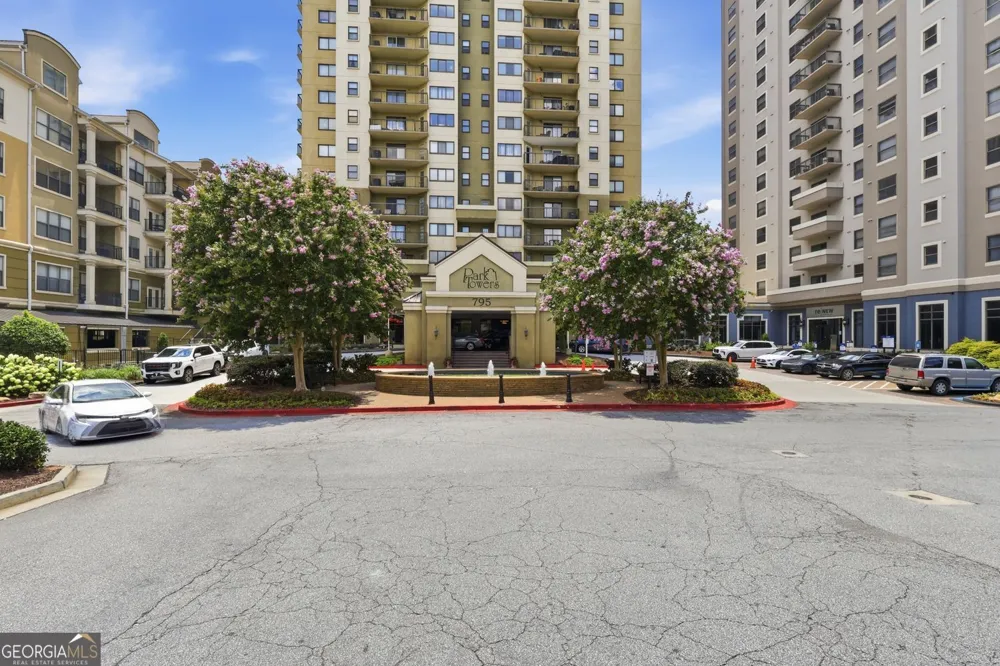 795 Hammond DR Sandy Springs, GA 30328