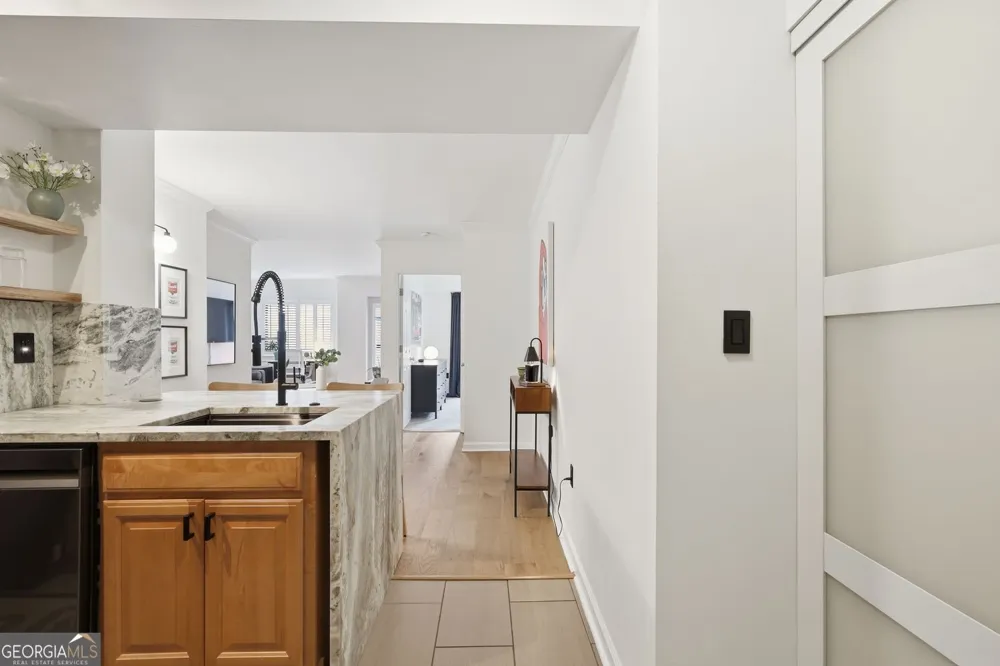 795 Hammond DR Sandy Springs, GA 30328