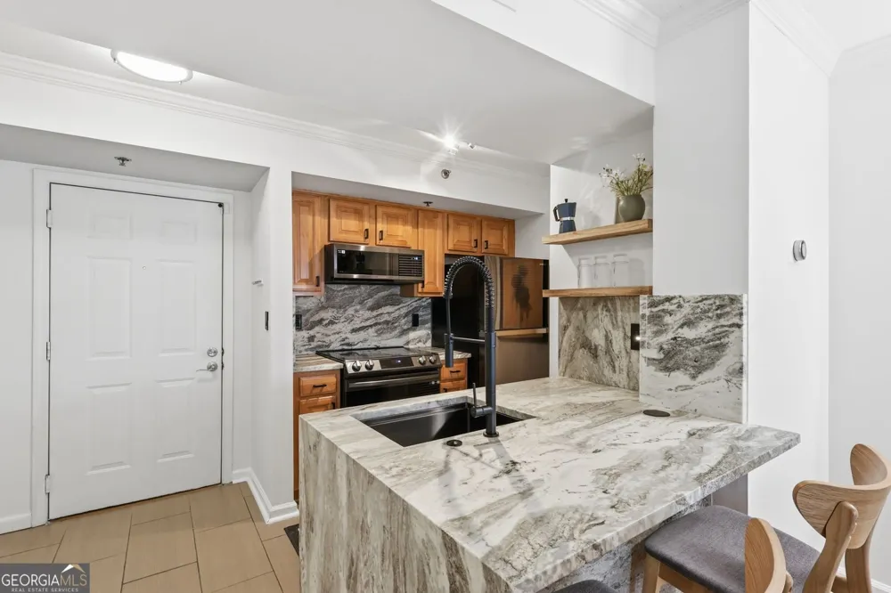 795 Hammond DR Sandy Springs, GA 30328