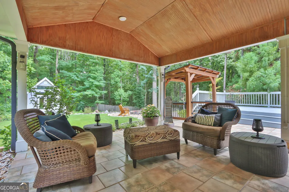 1040 Scenic View TRCE Lawrenceville, GA 30044