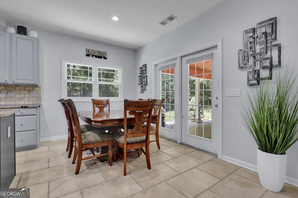 1040 Scenic View TRCE Lawrenceville, GA 30044