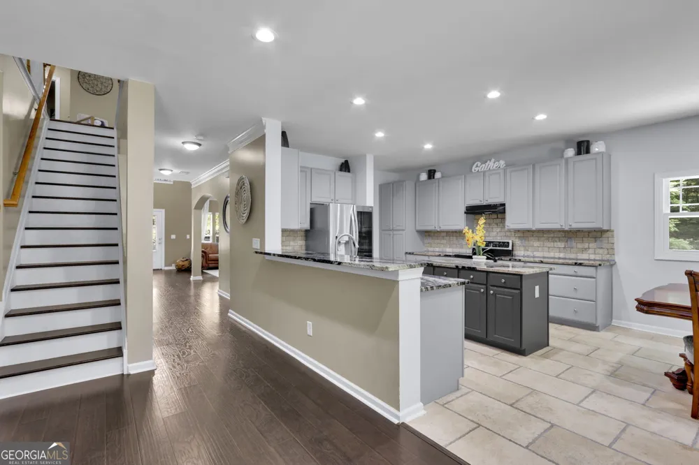 1040 Scenic View TRCE Lawrenceville, GA 30044