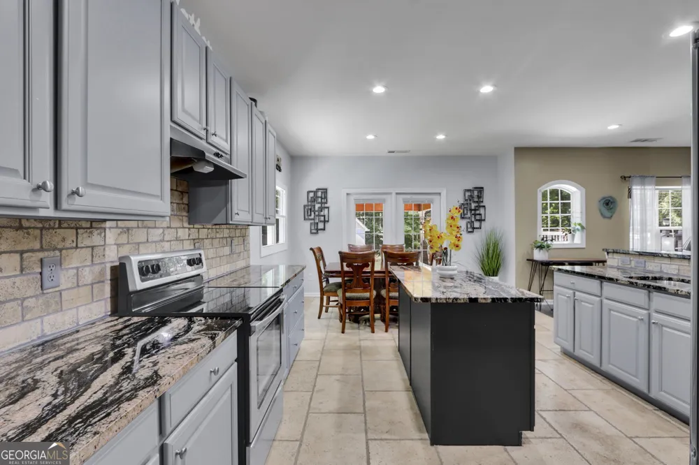 1040 Scenic View TRCE Lawrenceville, GA 30044
