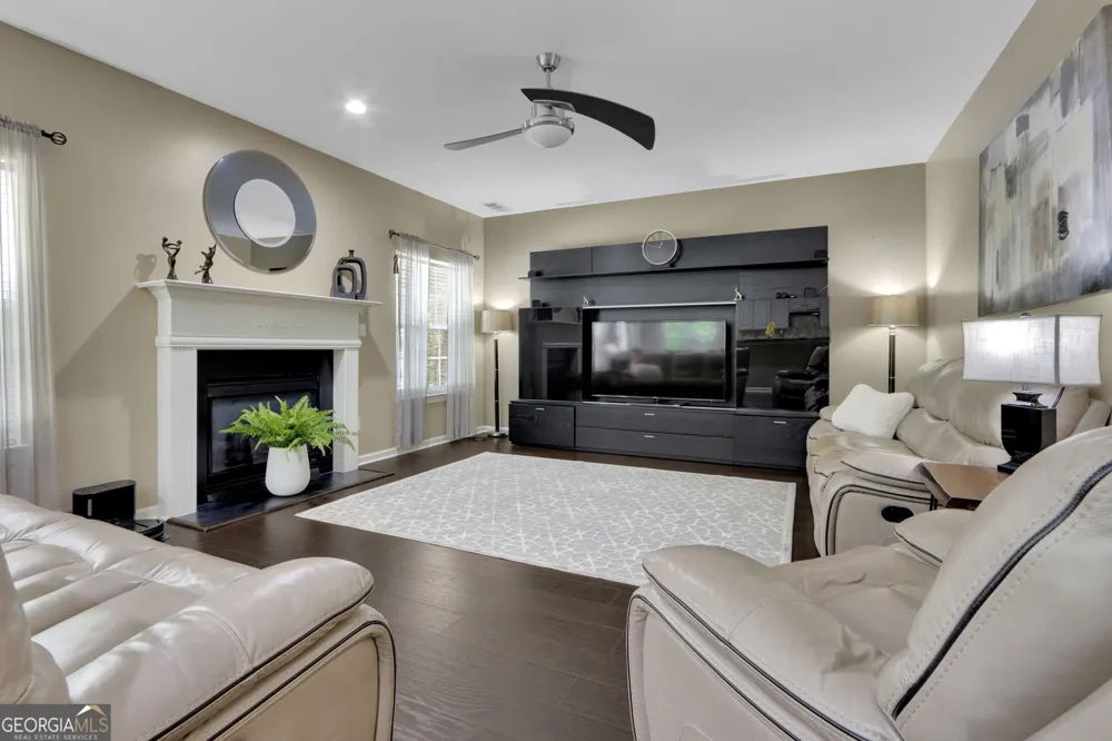 1040 Scenic View TRCE Lawrenceville, GA 30044