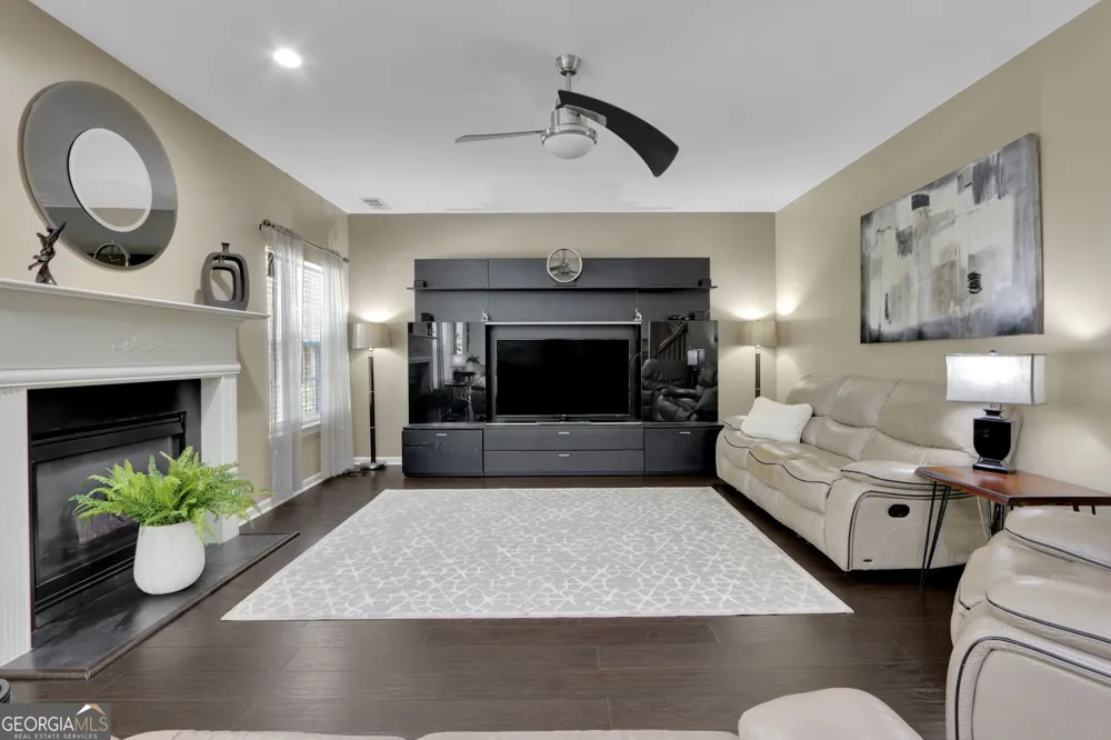 1040 Scenic View TRCE Lawrenceville, GA 30044