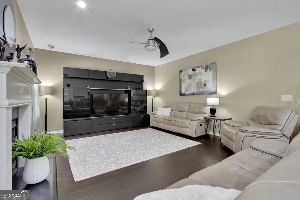 1040 Scenic View TRCE Lawrenceville, GA 30044