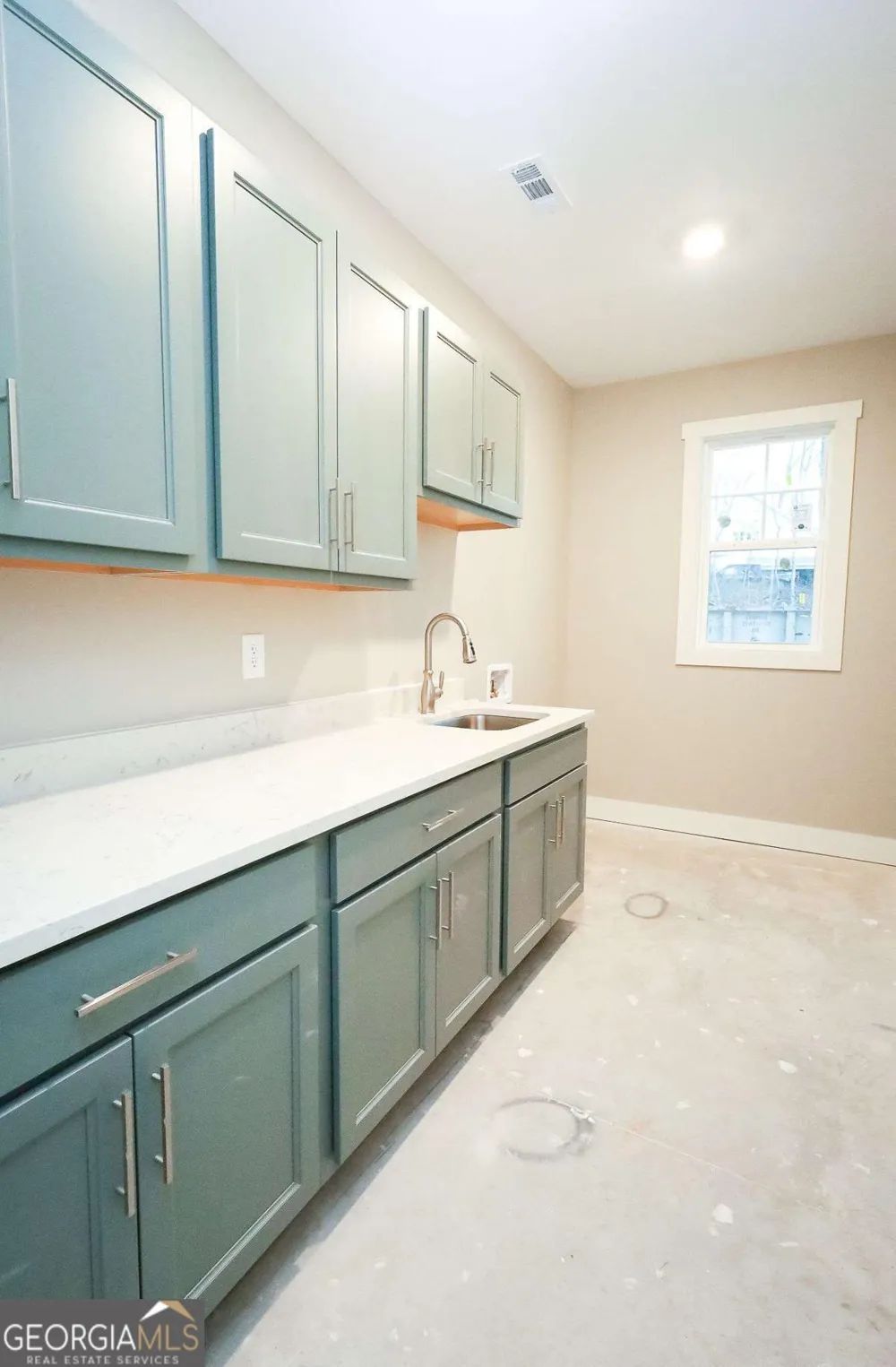 38 Puckett Station DR Moreland, GA 30259