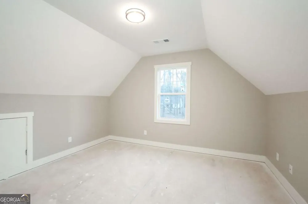 38 Puckett Station DR Moreland, GA 30259
