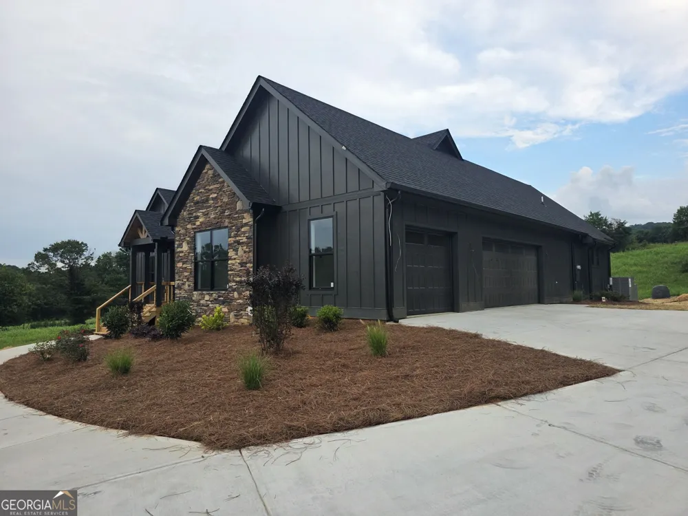 2490 New Hope RD Morganton, GA 30560