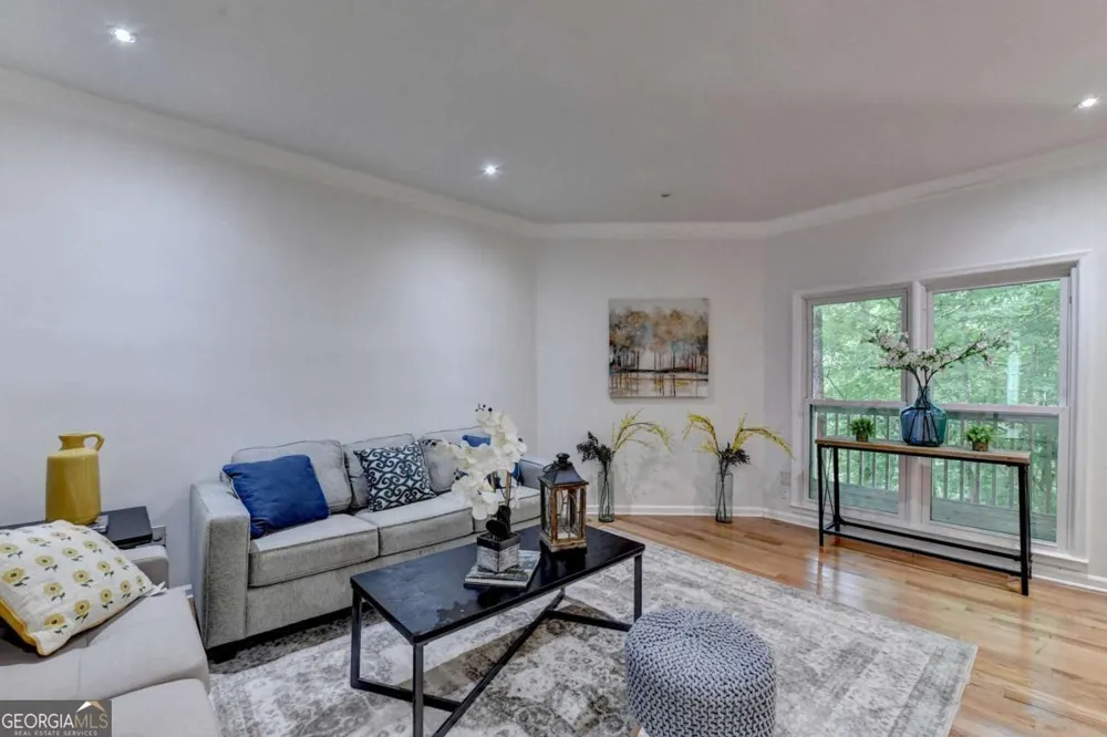 1006 Camden CT Atlanta, GA 30327
