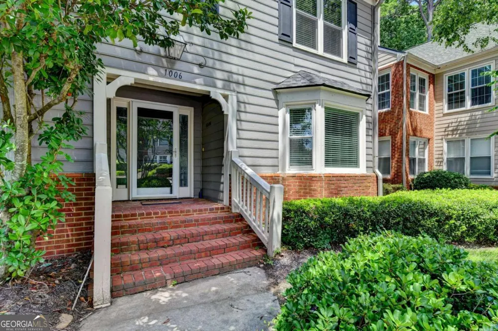 1006 Camden CT Atlanta, GA 30327