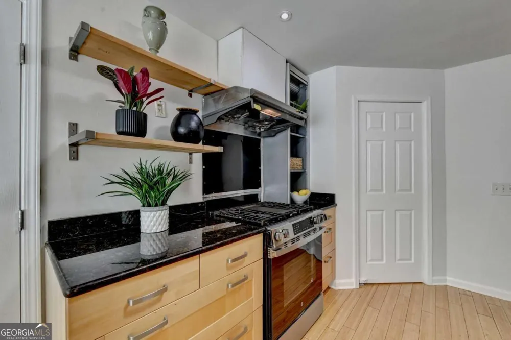 1006 Camden CT Atlanta, GA 30327