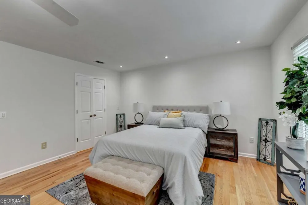 1006 Camden CT Atlanta, GA 30327