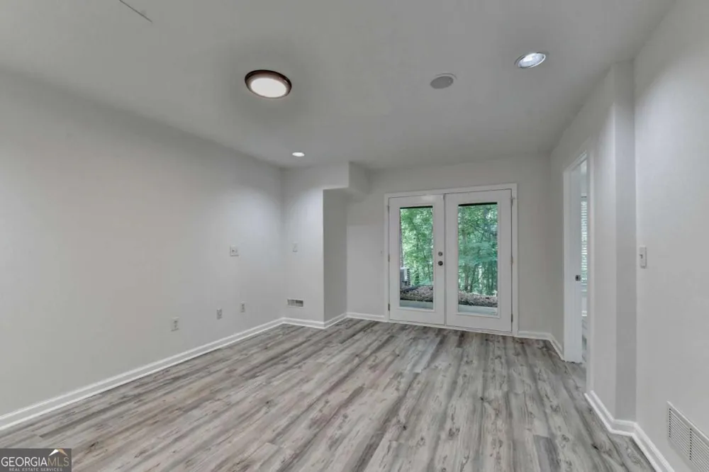 1006 Camden CT Atlanta, GA 30327