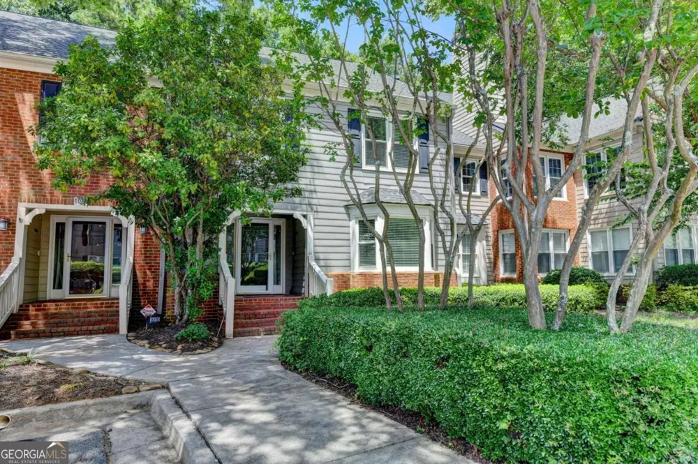 1006 Camden CT Atlanta, GA 30327