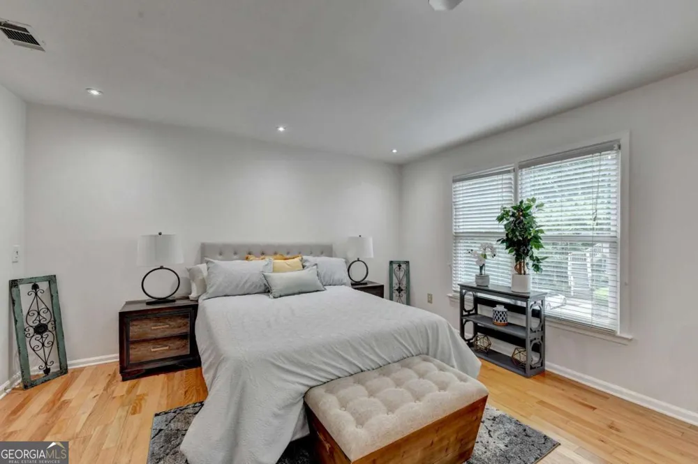 1006 Camden CT Atlanta, GA 30327